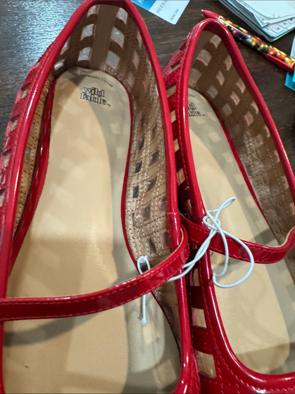 Wild fable women’s Red Cutout Mary Jane Flats size 11 - Picture 9 of 9